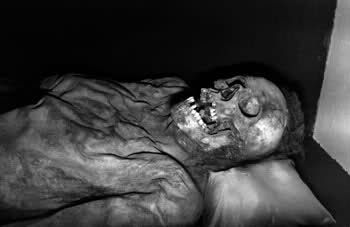 mexican-mummies-003.jpg