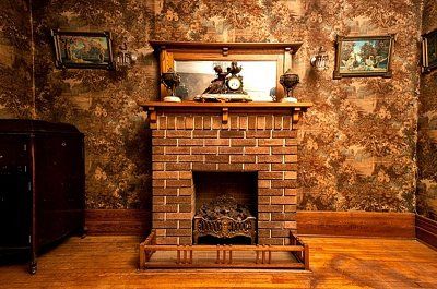 slide_288498_2267346_free.jpg