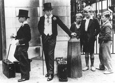 20class-20divide.-20britain-2c-201937.-20history_in_pix-20toffs-20and-20toughs-20photo-20by-.jpg