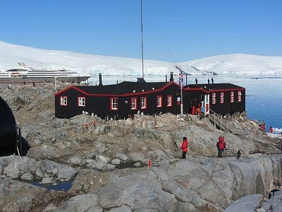 port-lockroy-post-office.jpg