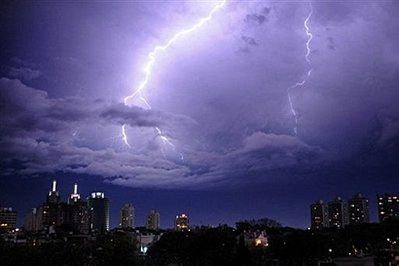 lightning1.jpg