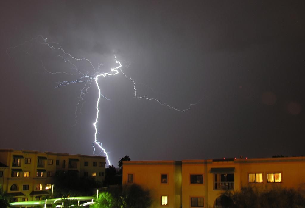 lightning 95.jpg