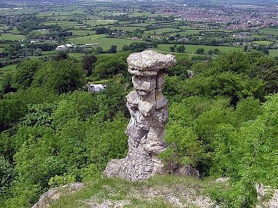 800px-devils.chimney..leckhampton.arp.jpg