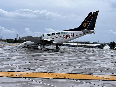 cessna-402-runway-overrun.jpg