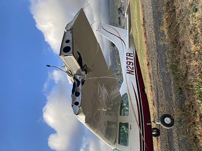cessna-t210n-n29tr-landing.jpg
