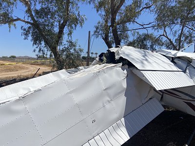 cessna-172s-n60372-crash.jpg