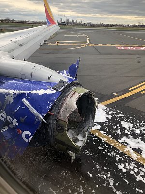 boeing-737-engine-fails.jpg