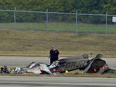 canadian-pilot-crashes.jpg