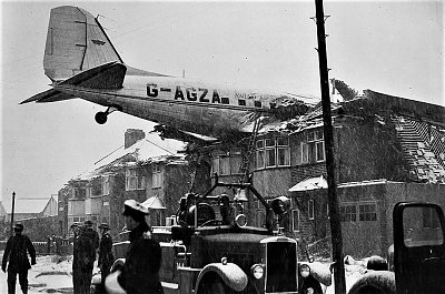 dakota-crash-landed.jpg