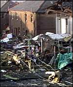 _1144167_houses150.jpg