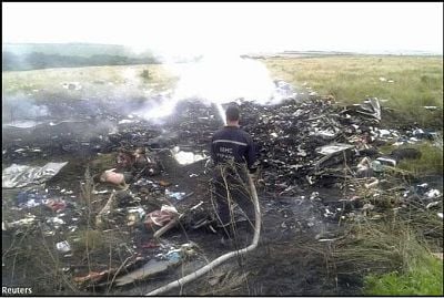 777-crash-dead-bodies-001.jpg