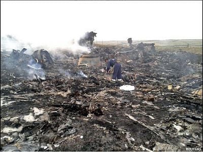 777-crash-dead-bodies-006.jpg