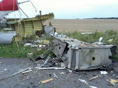 777-crash-dead-bodies-010.jpg