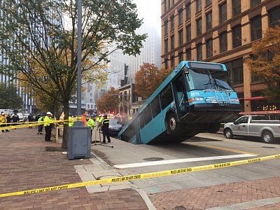 sinkhole-swallows-bus.jpg