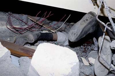 pakistan-earthquake-pictures-7.jpg