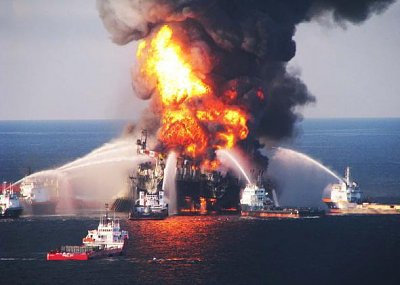 deepwater-horizon-blowout-april.jpg