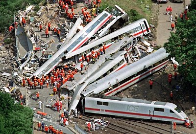 1998-eschede-ice-derailment.jpg