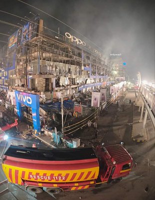 fire-lahore-electronics.jpg