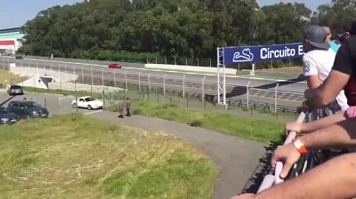 ferrari-brake-failure.jpg