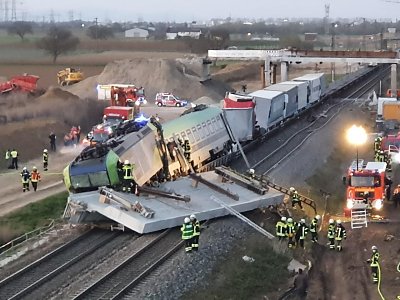 bls-cargo-train-hits.jpg
