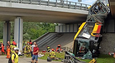 warsaw-bus-falls.jpg