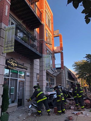car-strike-collapses-balconies.jpg