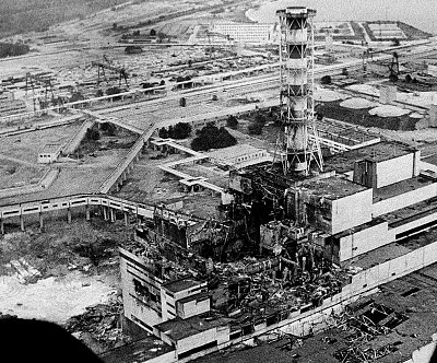 chernobyl-reactor-explosion-april.jpg