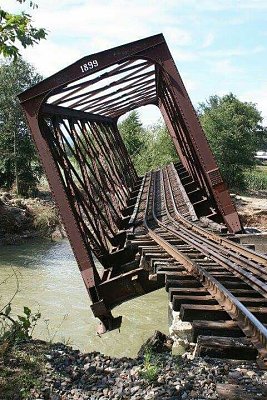 damaged-vermont-bridge-built.jpg