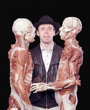Gunther-von-Hagens01.jpg