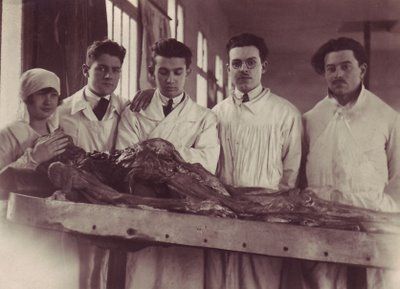 vintagemortician6.jpg