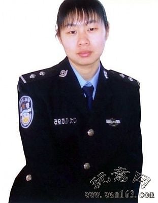 policewoman.jpg