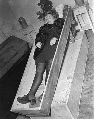 woman-20in-20coffin.jpg