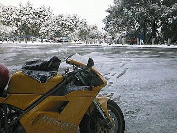 Ducati%20In%20the%20SNOW%202011.jpg