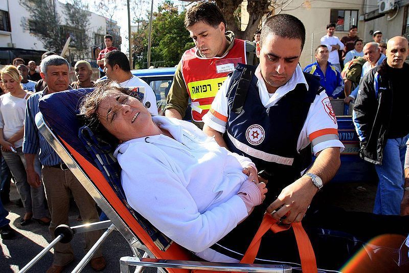 Operation Cast Lead Photos: Gaza Strip, December 27, 2008-January 18, 2009 - 800px Israeli woman injured from Hamas grad rocket fired at Beer Sheva