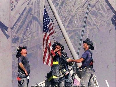 flag-raising-ground-zero.jpg