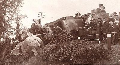 new-train-falls-1899-wreck.jpg