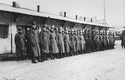 german-police-stand-formation-zawiercie.jpg