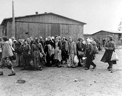 survivors-bergen-belsen-28-april-1945.jpg