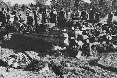 soviet-investigators-klooga-concentration-camp-examine-corpses-stacked-burning.jpg