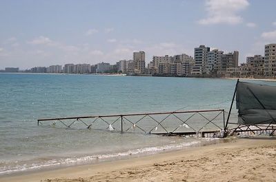 abandoned_resort_town_006.jpg