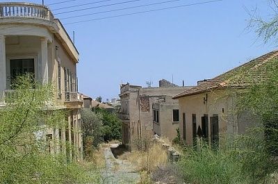 abandoned_resort_town_007.jpg