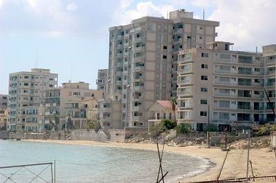 abandoned_resort_town_008.jpg