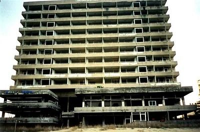abandoned_resort_town_016.jpg
