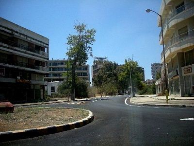 abandoned_resort_town_018.jpg