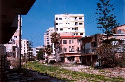 abandoned_resort_town_021.jpg