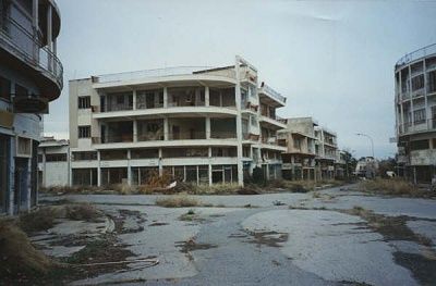 abandoned_resort_town_022.jpg