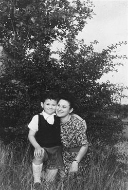 Cesia Kaiser poses with her son Jurek in the Bergen-Belsen displaced persons camp.jpg