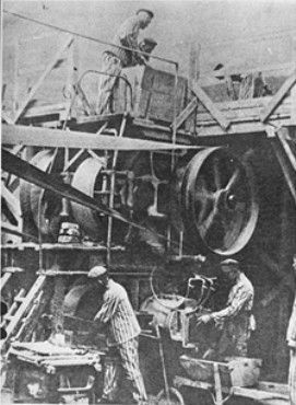 Inmates at forced labor in the brickworks at the Klinker-Grossziegelwerke Sachsenhausen, opposit.jpg