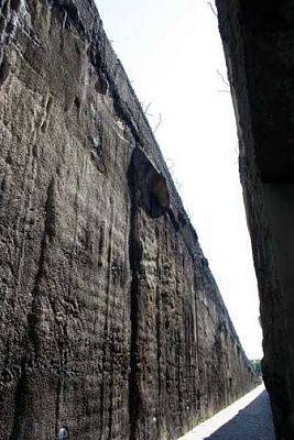path-cuts-through-earth-30-feet-deep.jpg