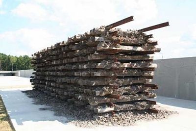 reconstructed-pyre-built-near-entrance.jpg